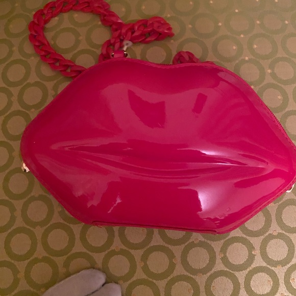 Betsey Johnson red lips purse. Hot love - Picture 5 of 6